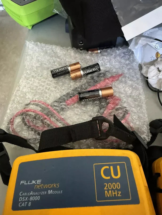 FLUKE Networks DSX 8000 Versiv 2 Cable Certifier Tester Kit