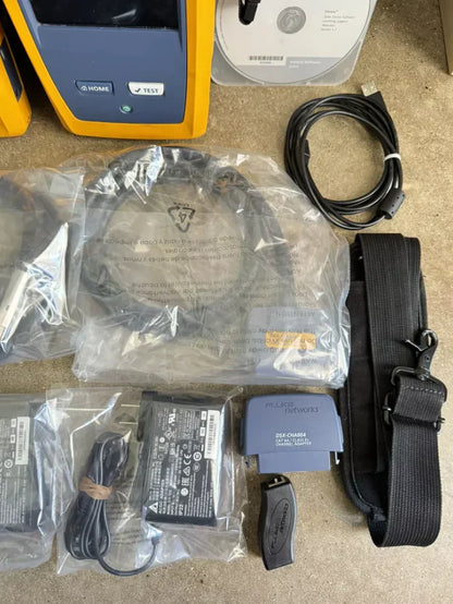 FLUKE Networks DSX 8000 Versiv 2 Cable Certifier Tester Kit