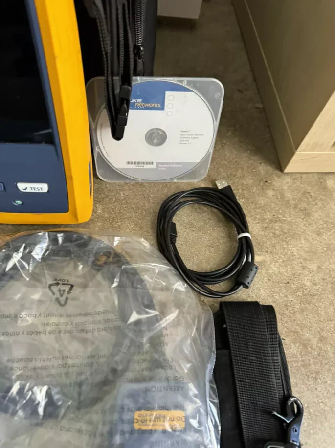 FLUKE Networks DSX 8000 Versiv 2 Cable Certifier Tester Kit