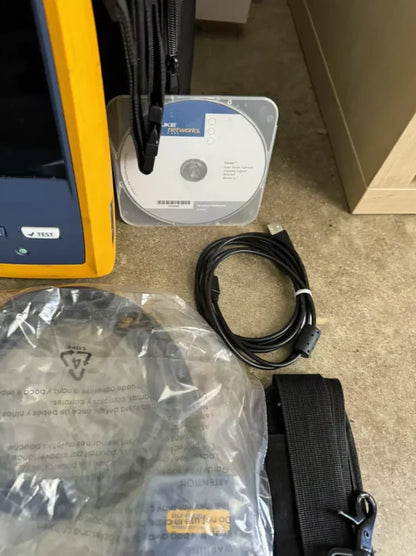 FLUKE Networks DSX 8000 Versiv 2 Cable Certifier Tester Kit