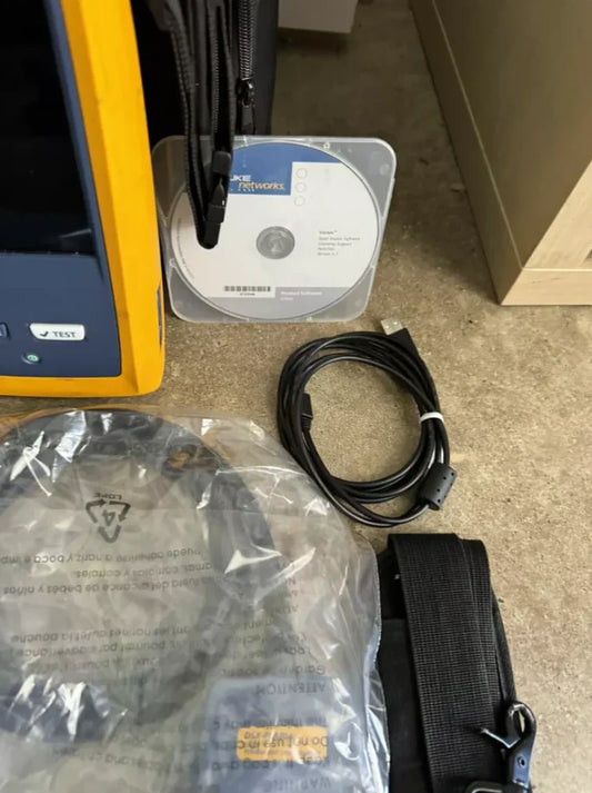 FLUKE Networks DSX 8000 Versiv 2 Cable Certifier Tester Kit