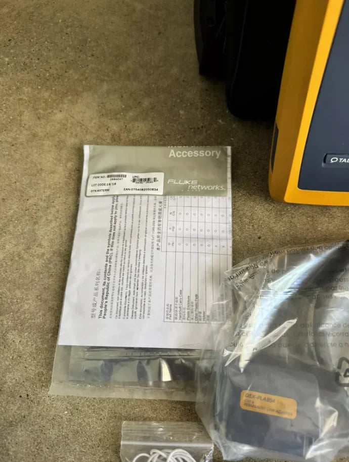 FLUKE Networks DSX 8000 Versiv 2 Cable Certifier Tester Kit