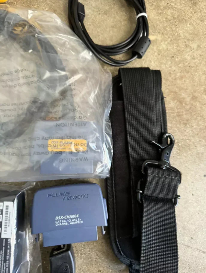 FLUKE Networks DSX 8000 Versiv 2 Cable Certifier Tester Kit