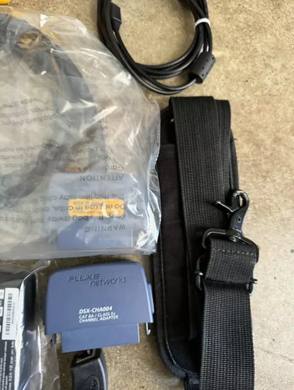 FLUKE Networks DSX 8000 Versiv 2 Cable Certifier Tester Kit