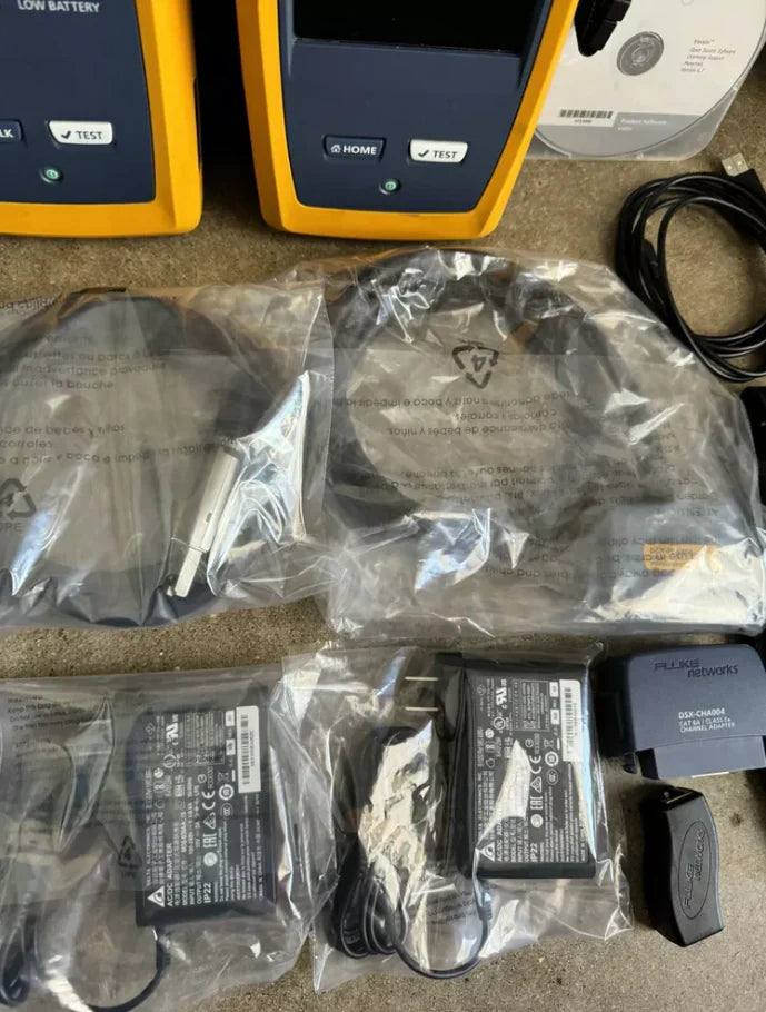 FLUKE Networks DSX 8000 Versiv 2 Cable Certifier Tester Kit